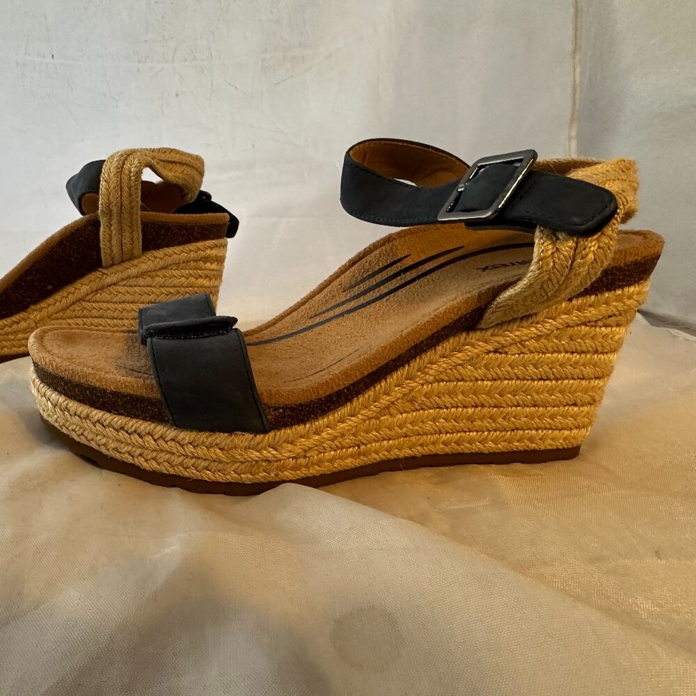 AETREX SYDNEY Espadrille Wedge Sandal  Blue Suede  Women Size 7 M      NWT